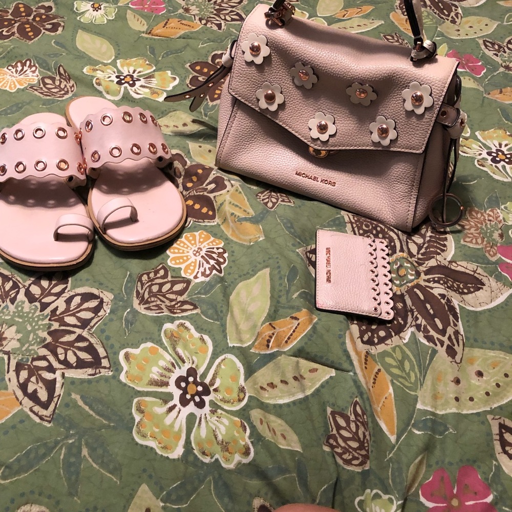 Hang bag cc wallet and matching sandals